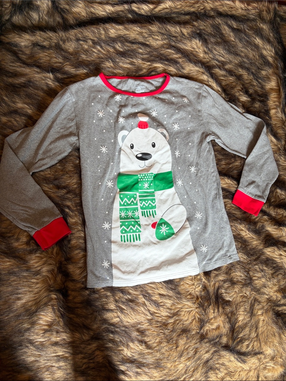 Family Feeling - Polar Bear Christmas Pajama Top with Red Accents Size Small